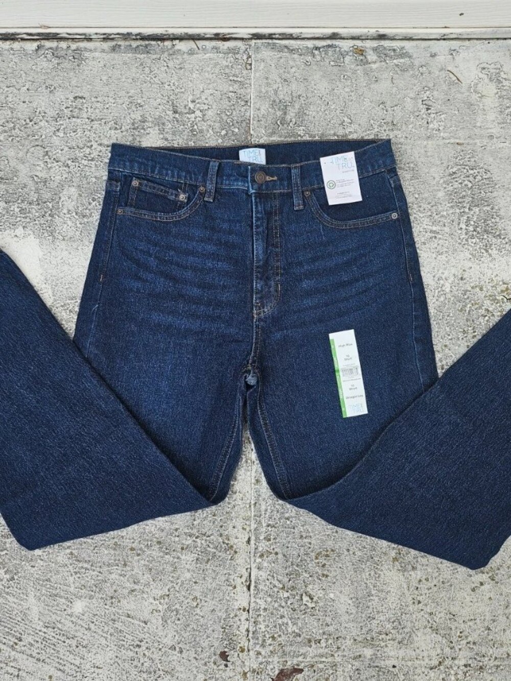Time and Tru Women Jeans Blue Dark Denim Straight Leg Jeans Size 10 Short NWT - Picture 4 of 9